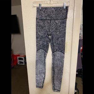 Lululemon leggings size 4
